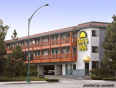 Days Inn By Wyndham Anaheim West Ngoại thất bức ảnh